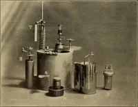 An illustration from Latent heat of fusion of ice (1914)