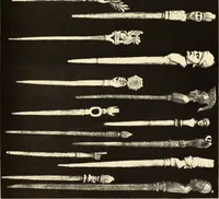 Picture 6 of 15 from La toilette chez les Romaines au temps des empereurs; étude des principaux objets de toilette en os trouvés dans les fouilles de la nécropole de Trion & du coteau de Fourvière (1888), leaf 44