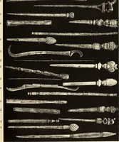 An illustration from La toilette chez les Romaines au temps des empereurs; étude des principaux objets de toilette en os trouvés dans les fouilles de la nécropole de Trion & du coteau de Fourvière (1888)