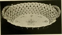 An illustration from Les anciennes faiences de Bruxelles : histoire, fabrication, produits (1922)