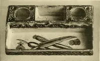 An illustration from Les anciennes faiences de Bruxelles : histoire, fabrication, produits (1922)