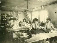 Picture 143 of 152 from Les Createurs de la Mode (1910), leaf 154