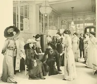 Picture 24 of 152 from Les Createurs de la Mode (1910), leaf 27
