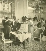 Picture 34 of 152 from Les Createurs de la Mode (1910), leaf 39