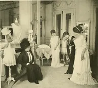 Picture 37 of 152 from Les Createurs de la Mode (1910), leaf 43
