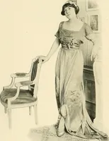 Picture 81 of 152 from Les Createurs de la Mode (1910), leaf 87