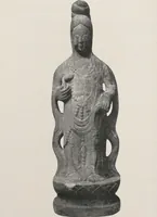 An illustration from Illustrated catalogue of the important collection of antique Chinese porcelains, Sung and Ming potteries, ancient stone sculptures, carved jades and other hard stones, snuff bottles, Mandarin necklaces, bronzes, enamels, palace furniture and wall panels and a number of rare and fine ancient Chinese paintings of the Sung and Ming periods [electronic resource] : all of which are to be sold at unrestricted public sale by direction of the Chinese expert, Lee Van Ching of Shanghai on the afternoons herein stated (1917)