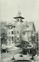An illustration from L'oeuvre de Puig Cadafalch, architecte, 1896-1904 : architecture, décoration, mobilier, serrurerie, carrelages, &c, & (1904)