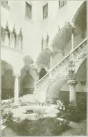 An illustration from L'oeuvre de Puig Cadafalch, architecte, 1896-1904 : architecture, décoration, mobilier, serrurerie, carrelages, &c, & (1904)