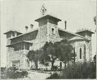 An illustration from L'oeuvre de Puig Cadafalch, architecte, 1896-1904 : architecture, décoration, mobilier, serrurerie, carrelages, &c, & (1904)