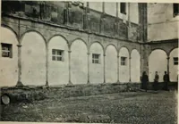 An illustration from Los religiosos en Cataluña durante la primera mitad del siglo 19 (1915)