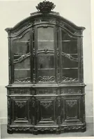 An illustration from Louis XVI furniture (1913)