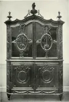 An illustration from Louis XVI furniture (1913)
