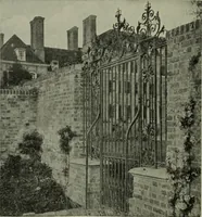 An illustration from Lutyens houses and gardens (1921)