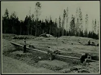 An illustration from The making of a great Canadian railway ; the story of the search for and discovery of the route, and the construction of the nearly completed Grand Trunk Pacific Railway from the Atlantic to the Pacific, with some account of the hardships and stirring adventures of its constructors in unexplored country (1912)