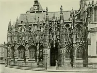An illustration from Medieval architecture, its origins and development, with lists of monuments and bibliographies (1912)