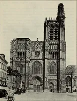 An illustration from Medieval architecture; its origins and development : with lists of monuments and bibliographies (1909)