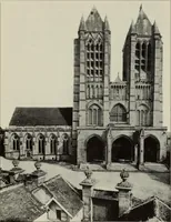 An illustration from Medieval architecture; its origins and development : with lists of monuments and bibliographies (1909)