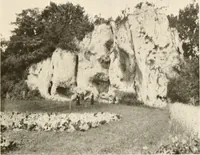 An illustration from Men of the old stone age, their environment, life and art (1916)