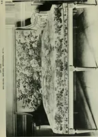 An illustration from Meubles, sièges, bronzes, dessins (1900)