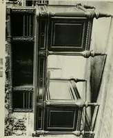 An illustration from Meubles, sièges, bronzes, dessins (1900)