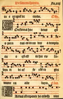 An illustration from Misse familiares cum suis ca[n]tibu[us] angelicis nuperrime ad vngue[m] recognite : nam pleraq[ue] in vetustiorib[us] exe[m]plarib[us] truncata, in hac nouissima recognitione reintegrata sunt sicuti precipue in intonationibus Psalmorum videre est. Misse sole[n]niores toti[us] anni, nuperrime ad vngue[m] recognite. Communes prose totius anni nouissime emendate (1526)