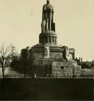 An illustration from Modern city planning and maintenance (1914)