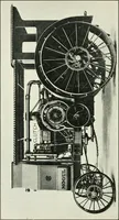An illustration from The modern gas tractor, its construction, utility, operation and repair: a practical treatise defining every branch of up-to-date gas tractor engineering, driving and maintenance in a non-technical manner. Considers fully all types of power plants and their components, methods of drive and speed changing mechanisms. Describes design and construction as well as practical application of tractors in the field (1919)