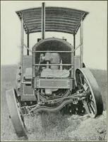 An illustration from The modern gas tractor, its construction, utility, operation and repair: a practical treatise defining every branch of up-to-date gas tractor engineering, driving and maintenance in a non-technical manner. Considers fully all types of power plants and their components, methods of drive and speed changing mechanisms. Describes design and construction as well as practical application of tractors in the field (1919)