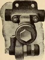 Picture 313 of 352 from Modern locomotive engineering, with questions and answers .. (1913), leaf 744