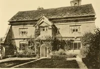 An illustration from Old cottages & farm-houses in Surrey / illustrated on one hundred collotype plates from photographs specially taken by W. Galsworthy Davie, with an introduction and numerous sketches by W. Curtis Green (1908)