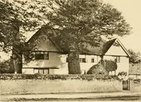An illustration from Old cottages & farm-houses in Surrey / illustrated on one hundred collotype plates from photographs specially taken by W. Galsworthy Davie, with an introduction and numerous sketches by W. Curtis Green (1908)
