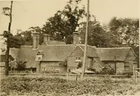 An illustration from Old cottages & farm-houses in Surrey / illustrated on one hundred collotype plates from photographs specially taken by W. Galsworthy Davie, with an introduction and numerous sketches by W. Curtis Green (1908)