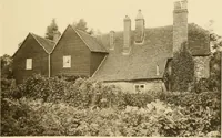 An illustration from Old cottages & farm-houses in Surrey / illustrated on one hundred collotype plates from photographs specially taken by W. Galsworthy Davie, with an introduction and numerous sketches by W. Curtis Green (1908)