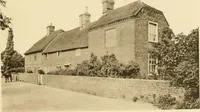 An illustration from Old cottages & farm-houses in Surrey / illustrated on one hundred collotype plates from photographs specially taken by W. Galsworthy Davie, with an introduction and numerous sketches by W. Curtis Green (1908)