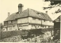An illustration from Old cottages and farmhouses in Kent and Sussex (1900)