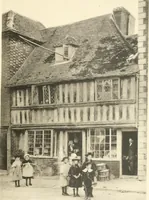 An illustration from Old cottages and farmhouses in Kent and Sussex (1900)