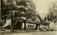 An illustration from One hundred country houses : modern American examples (1909)