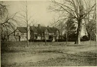 An illustration from One hundred country houses : modern American examples (1909)