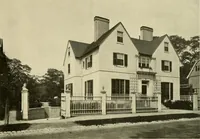 An illustration from One hundred country houses : modern American examples (1909)