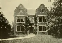 An illustration from One hundred country houses : modern American examples (1909)