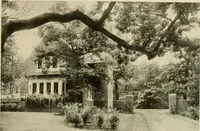 An illustration from One hundred country houses : modern American examples (1909)