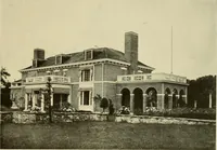 An illustration from One hundred country houses : modern American examples (1909)