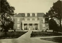 An illustration from One hundred country houses : modern American examples (1909)