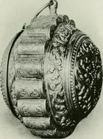An illustration from Oriental silverwork, Malay and Chinese, with over 250 original illustrations; a handbook for connoisseurs, collectors, students and silversmiths (1910)