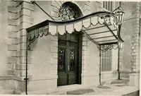 An illustration from Ornamental iron work : stairs, fire-escapes, marquises, gates, railings, grilles, fences. (1915)