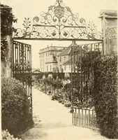 An illustration from Other famous homes of Great Britain and their stories (1902)