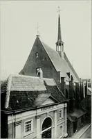 An illustration from De Nederlandsche monumenten van geschiedenis en kunst : geillustreerde beschrijving (1912)