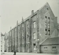 An illustration from De Nederlandsche monumenten van geschiedenis en kunst : geillustreerde beschrijving (1912)