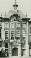 An illustration from De Nederlandsche monumenten van geschiedenis en kunst : geillustreerde beschrijving (1912)